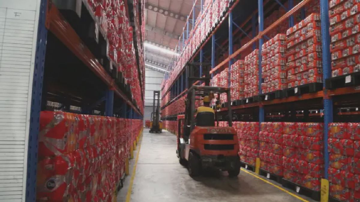 CLEO Catat Pertumbuhan, Produsen Air Minum Cleo Perluas Pasar Nasional